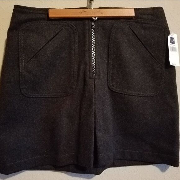 Gap Front Pleat Skirt - Picture 3 of 7